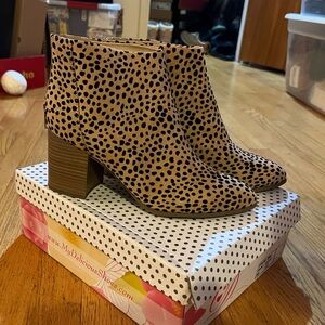 Size 10, Cheetah Booties